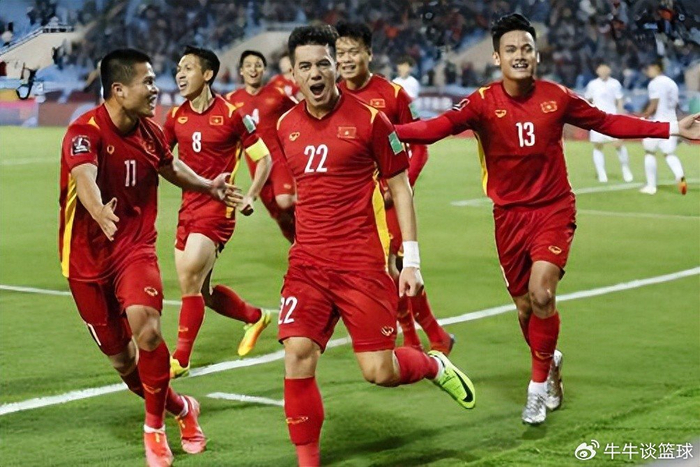 世界杯手机版官网入口-成都蓉城首次从海牛队引援，俱乐部就捡到宝，能力获赞比卡隆强|深圳新鹏城|席尔瓦|中超|青岛海牛|周定洋_新浪新闻